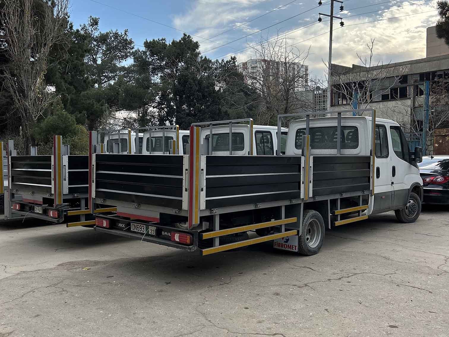 Bortlu kuzov — Iveco Daily şassisi üzərində